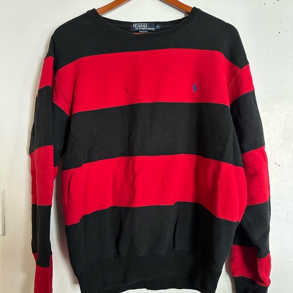 Polo Ralph Lauren 
Size M 
Slight stain pictured - Picture 4 of 4